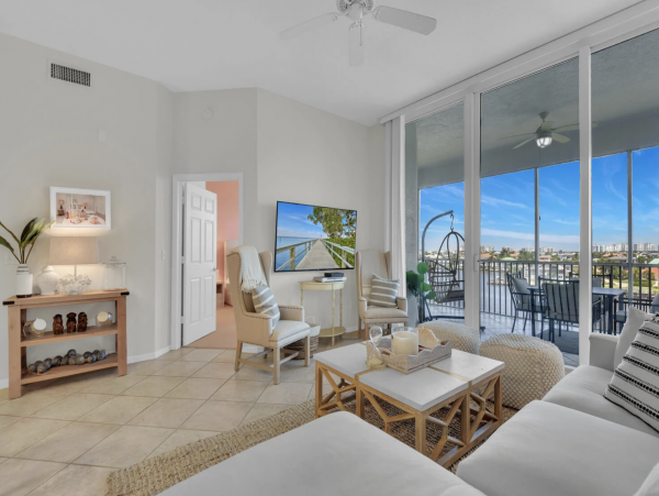 Luxury Vacation Rental in Naples: Your Tropical Escape